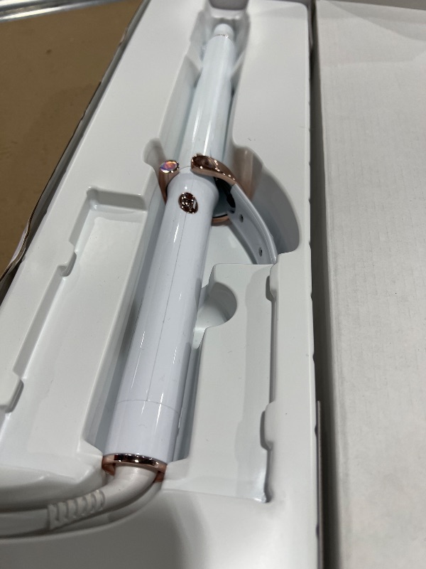 Photo 1 of T3 SinglePass Curl X Extra-Long Barrel 1", 1.25", 1.5" Curling Iron with 9 Heat Settings and Ceramic Barrel for Fast Styling and Lasting Results on All Hair Types