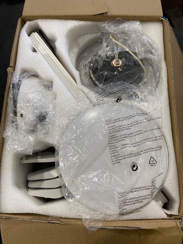 Photo 1 of WHITE FAN