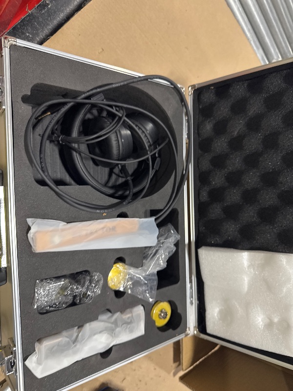 Photo 1 of Underground Water Leak Detector, Water Pipe Leak Detector, Two Size Sensors Precise Positioning, High-Sensitivity Digital Display Leakage Sensor, Carrying Case