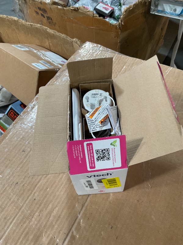 Photo 1 of * might be missing the power cord to the screen *
VTech 7" Baby Monitor with IPS Screen, Pan Tilt Zoom Camera, No WiFi Video Baby Monitor with Camera and Audio, Multi-Color Night Light, 2-Way Talk, Lullabies, Advanced HQ Max
