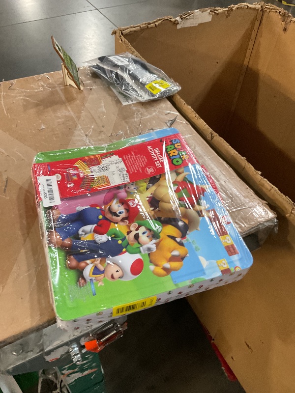 Photo 1 of ***FACTORY SEALED, CASE IS BENT***Innovative Designs Mario Brothers Super Mario Deluxe Activity Set with Carrying Tin, Coloring Sheets, Tattoos, Stickers, & Art Supplies