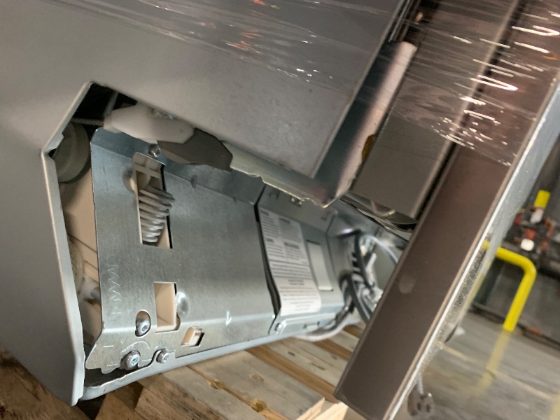 Photo 1 of ***DAMAGED - SEE NOTES/PICTURES***
Miele 24" Stainless Steel Top Control Built In Dishwasher
