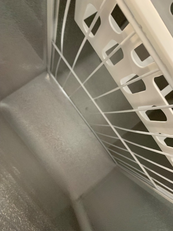 Photo 1 of ***DAMAGED - SEE NOTES/PICTURES***
8.7 cu. ft. Manual Defrost Chest Freezer in White
