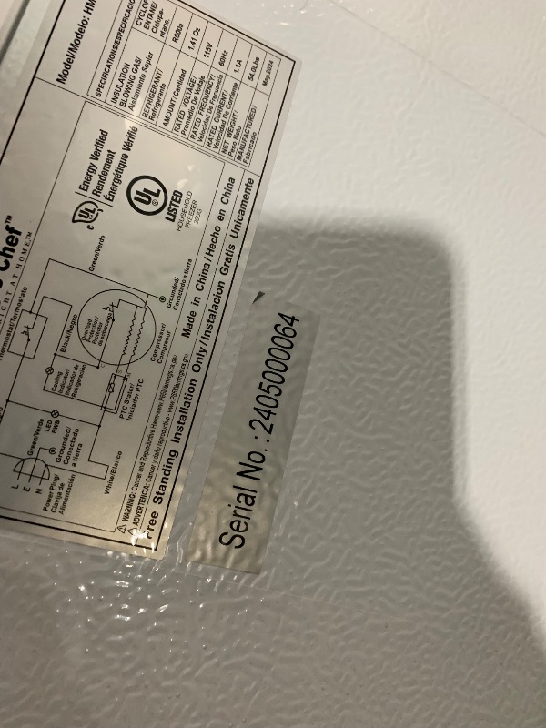 Photo 1 of ***DAMAGED - SEE NOTES/PICTURES***
8.7 cu. ft. Manual Defrost Chest Freezer in White
