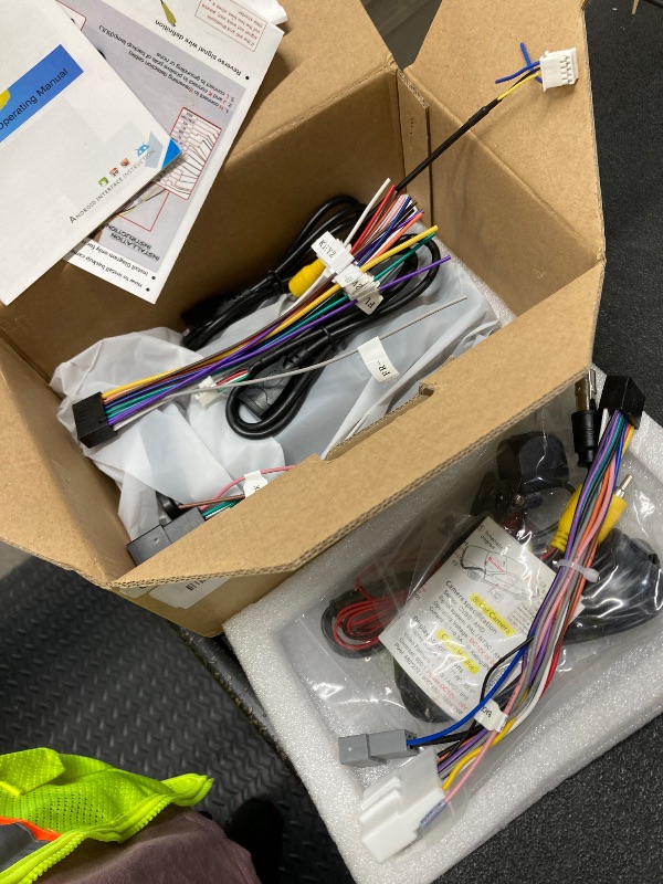 Photo 1 of *Cords damaged?* Car Stereo for Honda Pilot 2003-2006 with Wireless with Carplay Android Auto, 7’’ Touch Screen for Pilot Radio Upgrade, GPS, WiFi, HiFi, Bluetooth, FM, SWC, Mic, Backup Cam, 2+32GB