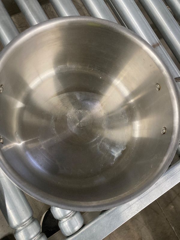 Photo 1 of ***USED*** All-Clad Copper Core 5-Ply Stainless Steel Stockpot 8 Quart Induction Oven Broiler Safe 600F Pots and Pans, Cookware Silver ***SOME SCUFFDS/SCRATCHES, CLEANING NEEDED-SELLING AS IS***