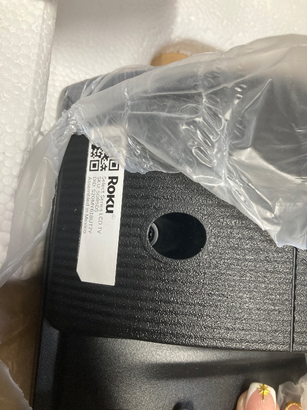 Photo 1 of ***NO RETURNS/NO REFUNDS***MISSING LEGS & REMOTE***
Roku Smart TV 2026 – 50-Inch Select Series, 4K QLED TV – Roku TV with Voice Remote – Flat Screen QLED Television with Wi-Fi for Streaming Live Local News, Sports, & Movies – Bluetooth Headphone Mode***NO