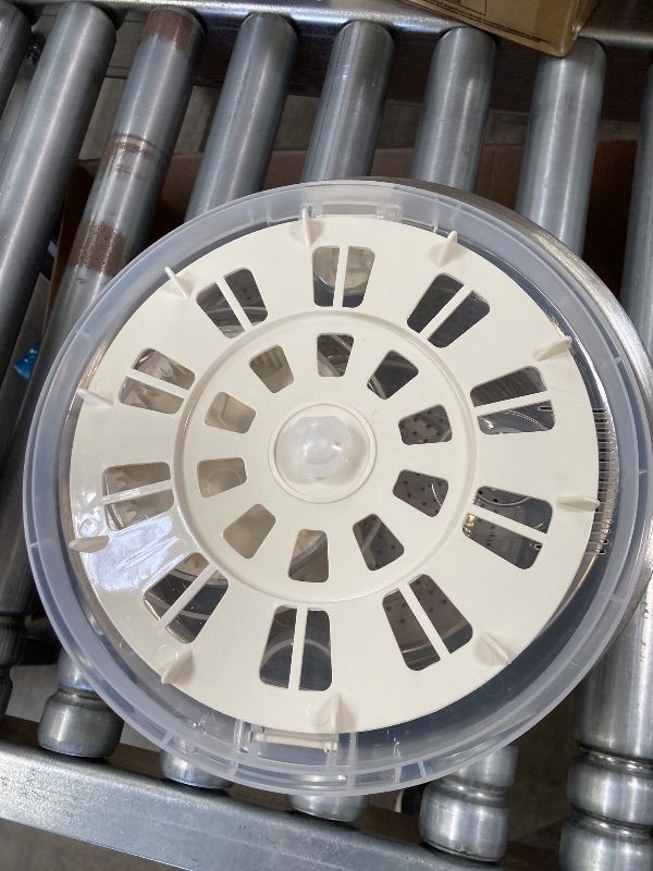 Photo 1 of ***SPINNER DAMAGED -SELLING AS IS *** Zypilatsry 6L-Stainless Steel Salad Rotator, Vegetable Dishwasher,Lettuce Cleaner and Dryer, Kitchen Strainers.