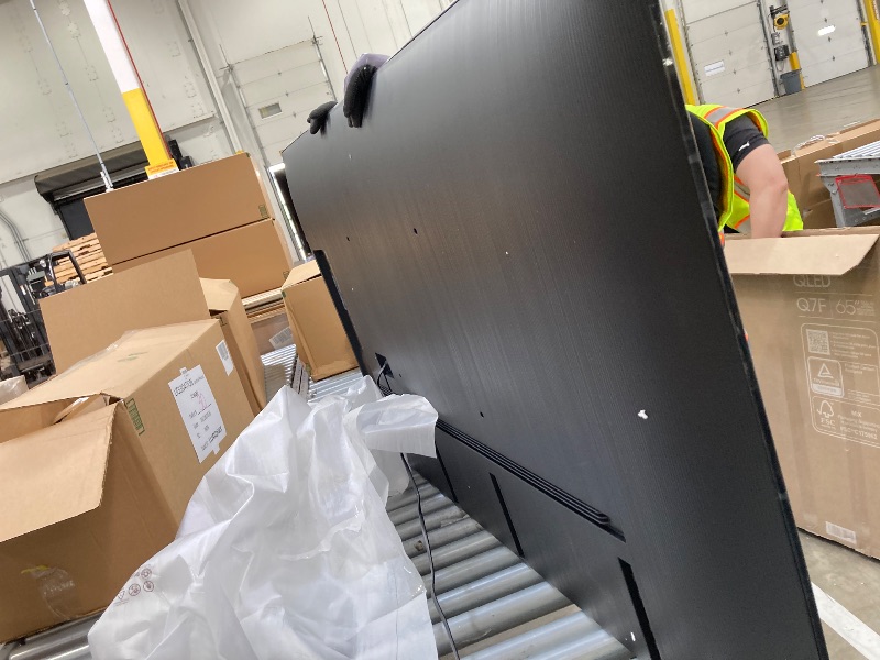 Photo 1 of **No Return
No Return
No Return
Samsung 65-Inch Class QLED Q7F Series Samsung Vision AI Smart TV (2025 Model, 65Q7F) Quantum HDR, Object Tracking Sound Lite, Q4 AI Gen1 Processor, 4K upscaling, Gaming Hub, Alexa Built-in