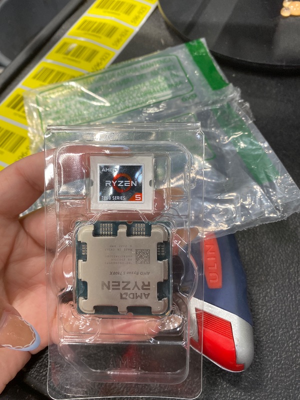 Photo 1 of **Used**AMD Ryzen 5 7600X 6-Core, 12-Thread Unlocked Desktop Processor