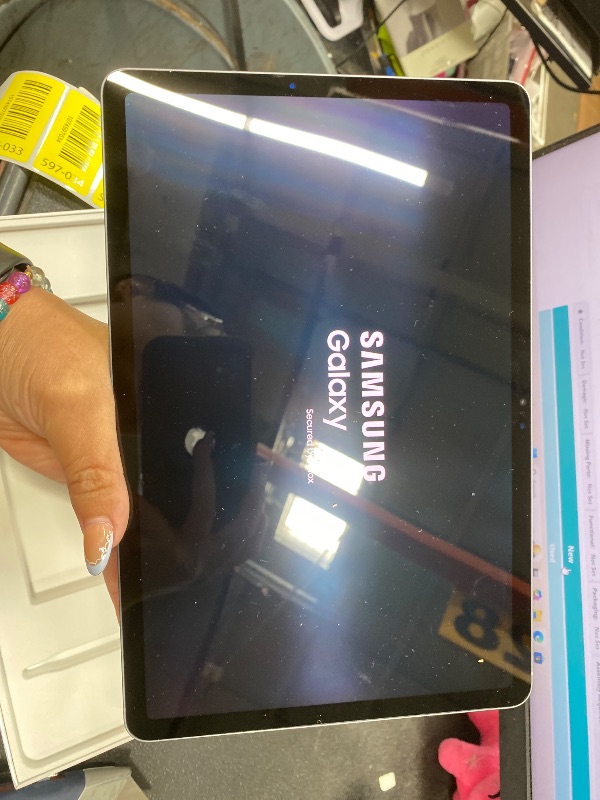 Photo 1 of ***** MISSING THE PENCIL*******Samsung Galaxy Tab S11 512GB WiFi Android Tablet, Dynamic AMOLED 2X Display; 3nm MediaTek Processor, Galaxy AI, IP68, High Performance, Premium 11" AMOLED Screen, Slim, Portable Design, Gray