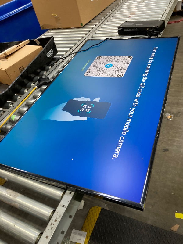 Photo 1 of ***DAMAGED SCREEN -SELLING AS PARTS ONLY*** Samsung 55-Inch Class The Frame LS03F 4K QLED Smart TV (2025 Model) Slim Fit Wall Mount, Modern Frame Design, NQ4 AI Gen2 Processor, Art Mode, Artful Picture Quality, Samsung Vision AI, Alexa Built-in