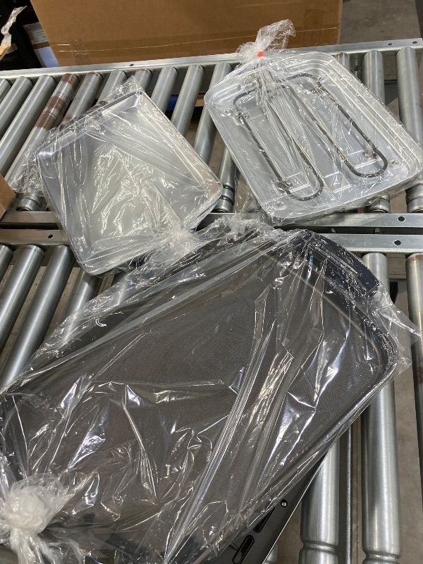 View 3 of ***DAMAGED -HANDLE - SELLING AS PARTS ONLY*** Zojirushi EA-DCC10 Gourmet Sizzler Electric Griddle, Stainless Brown Extra Large