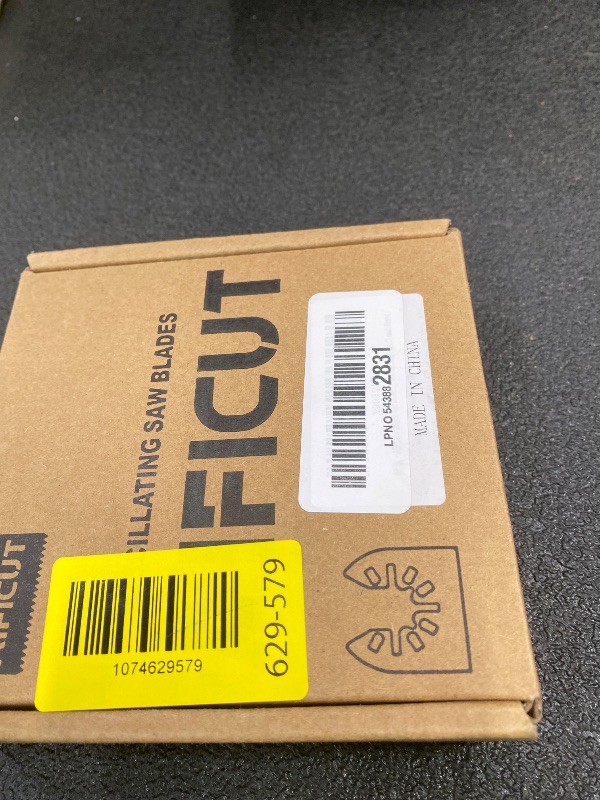 Photo 1 of **MISSING PARTS***AIFICUT 26pcs Oscillating Saw Blades Titanium Multitool Blades for Wood Plastics Metal oscillating Tool Blades Kits Fit Rockwell Ridgid Ryobi Milwaukee Chicago Craftsman Dewalt