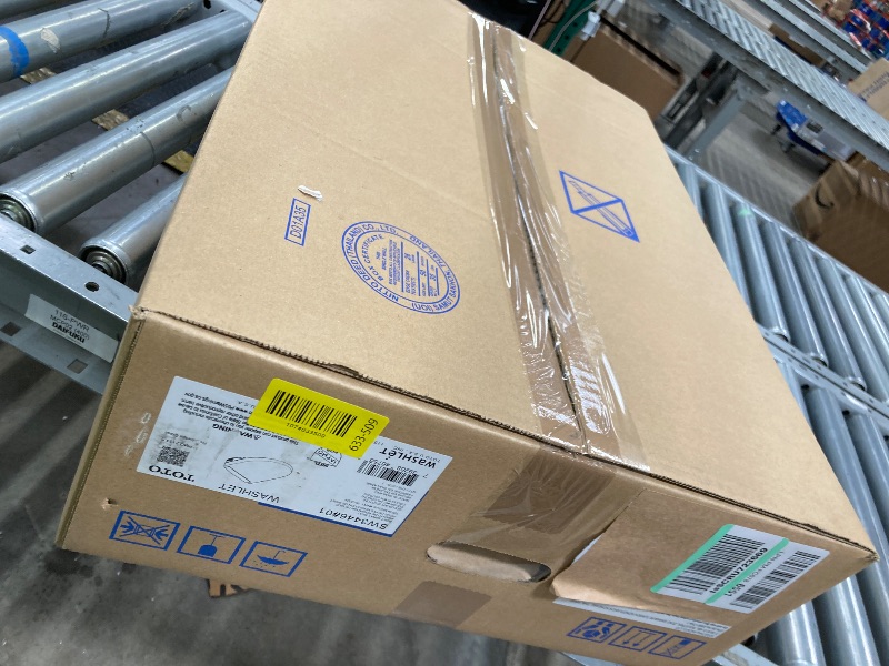 Photo 1 of *** FOR PARTS ONLY*** TOTO® Drake® WASHLET®+ Two-Piece Elongated 1.28 GPF TORNADO FLUSH® Toilet with S5 Bidet Seat, Cotton White - MW7763446CEG#01