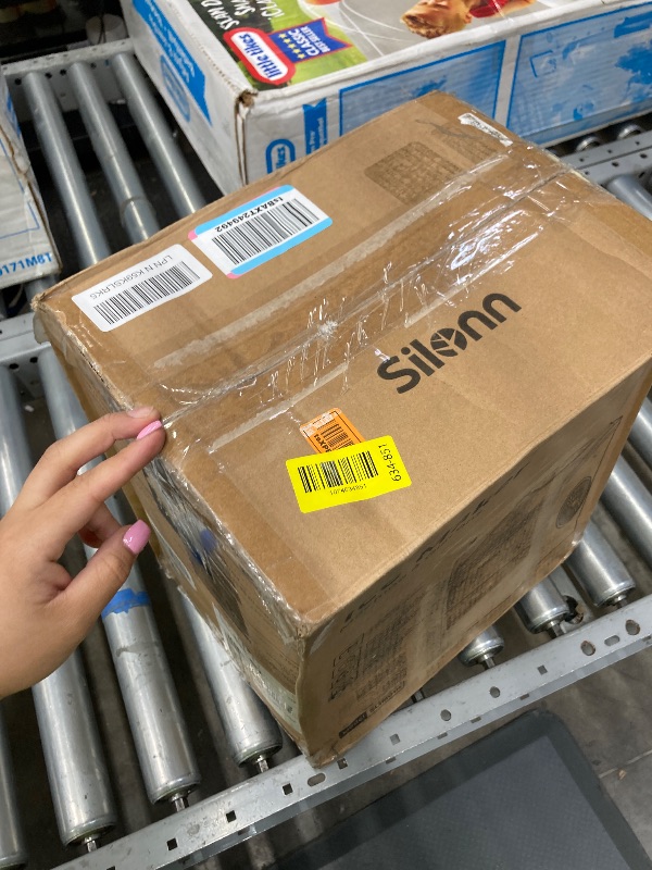 Photo 1 of ****SELLING AS PARTS ONLY -NON-FUNCTIONAL*** Silonn Ice Maker Countertop, 9 Cubes Ready in 6 Mins, 26lbs in 24Hrs, Self-Cleaning Ice Machine with Ice Scoop and Basket, 2 Sizes of Bullet Ice for Home Kitchen Office Bar Party