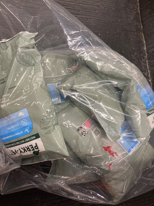 Photo 1 of (6 BAGS INCLUDED)Perky-Pet Hummingbird Instant Nectar Powder Concentrate - 2 lb Bag - 244SFB - Makes 192 oz of Clear Humming bird Liquid Food Nectar - 100% Sucrose(6 BAGS INCLUDED)