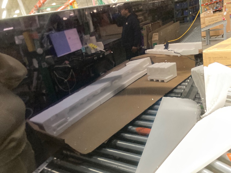 Photo 1 of ***Screen is Damage, selling for parts only***LG 55-Inch Class OLED AI 4K B5 Series Smart TV w/Dolby Atmos, Dolby Vision, HDR10, AI Super Upscaling 4K, Filmmaker Mode, Wow Orchestra, Alexa Built-in (OLED55B5PUA.AUSZ, 2025)