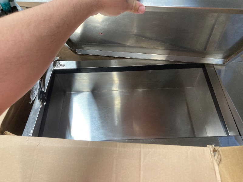 Photo 1 of ***HEAVY DAMAGE *** SELLING AS PARTS ONLY*** VEVOR Condiment Prep Rail Station, 160 W Countertop Refrigerated Condiment Station, with 5 1/3 4 1/6 Pans, 304 Body and PC Lid, Sandwich Prep Table with Stainless Guard, ETL, Silver