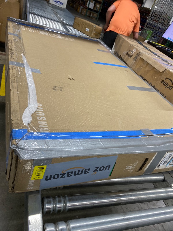 Photo 1 of ********* NO CABLE****** NO RETUTRN ***** NO REFUND****** Samsung 65-Inch Class QLED Q7F Series Samsung Vision AI Smart TV (2025 Model, 65Q7F) Quantum HDR, Object Tracking Sound Lite, Q4 AI Gen1 Processor, 4K upscaling, Gaming Hub, Alexa Built-in