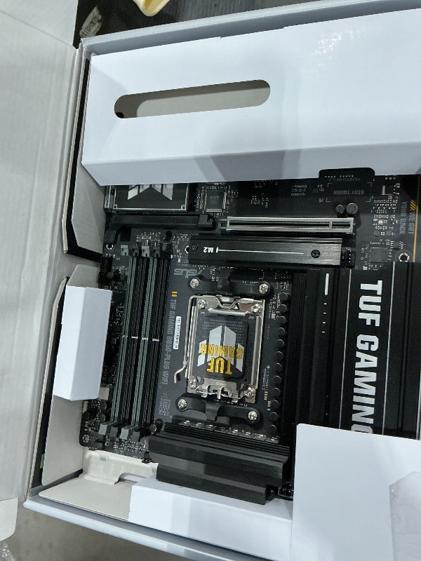 Photo 1 of *FOR PARTS ONLY*
ASUS TUF Gaming B850-PLUS WiFi AMD AM5 B850 ATX Motherboard, 14+2+1 80A Stages, AI Ready, DDR5, PCIe 5.0, 3X M.2, Wi-Fi 7, 2.5Gb LAN, DisplayPort, HDMI™, USB 10Gbps & 20Gbps Type-C®, BIOS Flashback™