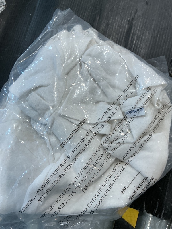 Photo 1 of [DIRTY/SMALL STAIN] Gerber Baby 8-Pack Short Sleeve Onesies Bodysuits, Solid White, 24 Months