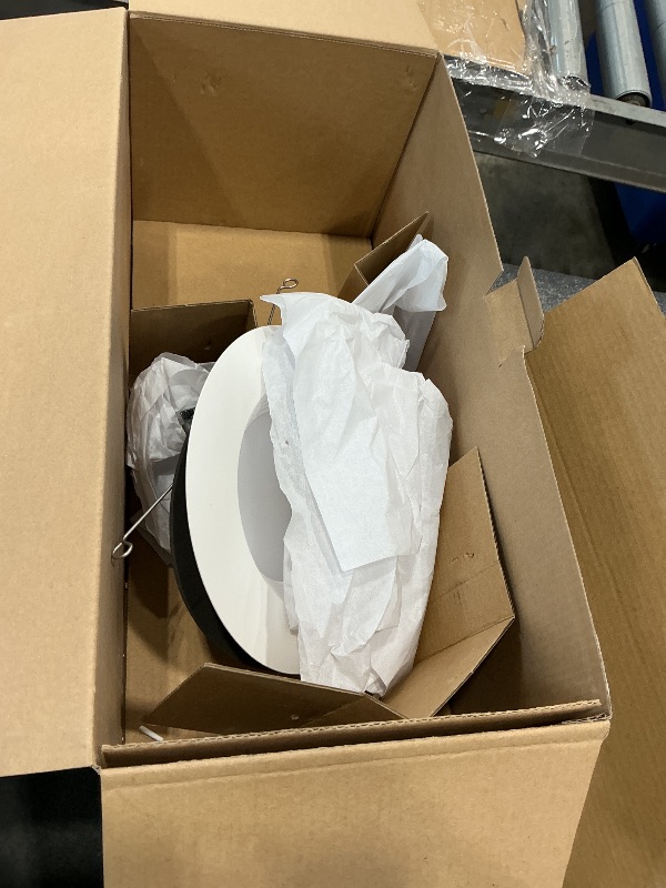 Photo 1 of [Missing short]HALO 5 inch / 6 inch LED Recessed Light Trim with 5 Color Temperatures, Dimmable Baffle Can Lights for Ceiling, 6-Pack. 750 Lumens LT56079FS1EWHR6PK