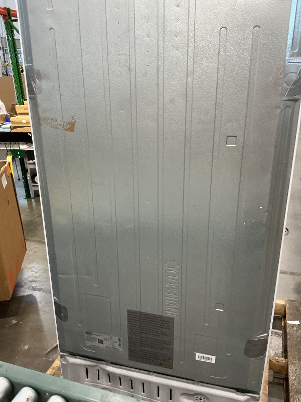 Photo 1 of ***FINAL SALE NO RETURN *** BLACK+DECKER 24 Cu. Ft. Top Mount Refrigerator with Freezer, 2 Door Refrigerator with Top Freezer and Adjustable Temperature Control, Full Size Kitchen Refrigerator, BR2400JW, White