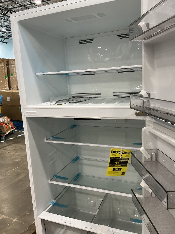 Photo 1 of ***FINAL SALE NO RETURN *** BLACK+DECKER 24 Cu. Ft. Top Mount Refrigerator with Freezer, 2 Door Refrigerator with Top Freezer and Adjustable Temperature Control, Full Size Kitchen Refrigerator, BR2400JW, White