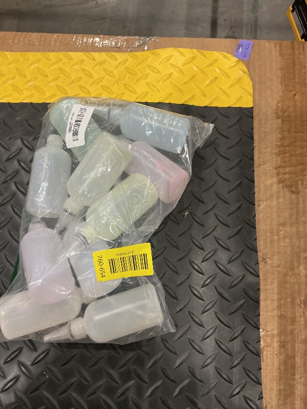 Photo 1 of [Used and stained] SHUILING Plastic Squeeze Bottles 10 Pack (100ml/3.3oz) with Scales, Translucent, Reusable, Easy Read, Home, Personal Care, Art, Cooking, Travel