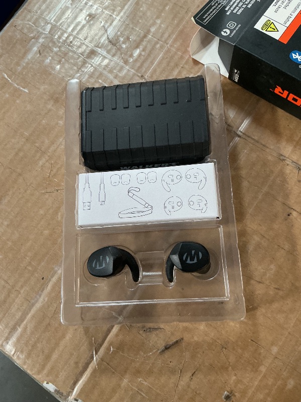 Photo 1 of ** very dirty **
WALKER'S Silencer 2.0 Rechargeable Wireless Electronic Sound Suppression Hearing Enhancement & Protection Earbuds for Shooting & Hunting, Includes USB Charging Dock