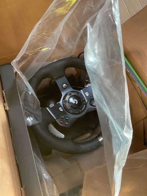 Photo 1 of *** FOR PARTS ONLY/ BROKEN*** Logitech G920 Driving Force Racing Wheel and Floor Pedals, Real Force Feedback, Stainless Steel Paddle Shifters, Leather Steering Wheel Cover for Xbox Series X|S, Xbox One, PC, Mac - Black