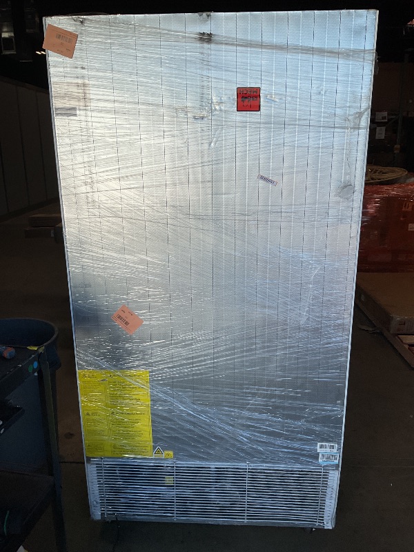 Photo 1 of *** MAJOR DAMAGE***BINGERMA Commercial Merchandiser Display Refrigerator with 2 Glass Doors 30 Cu.ft Beverage Back Bar Cooler Black Drink Fridge for Convenience Stores, Supermarkets,Bars,Offices White
