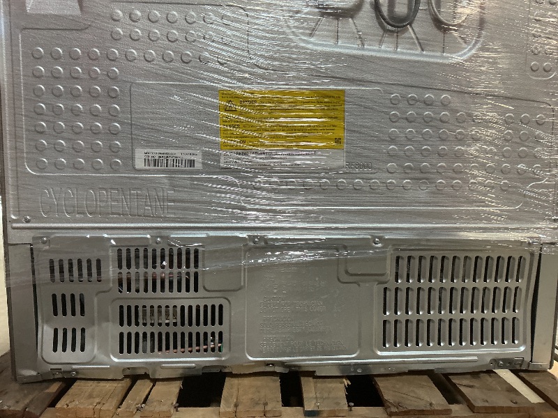 View 12 of *** MAJOR DAMAGE***Samsung 29 Cu. Ft. Bespoke 4-Door French Door Refrigerator with Beverage Center, White Glass, RF29BB860012AA