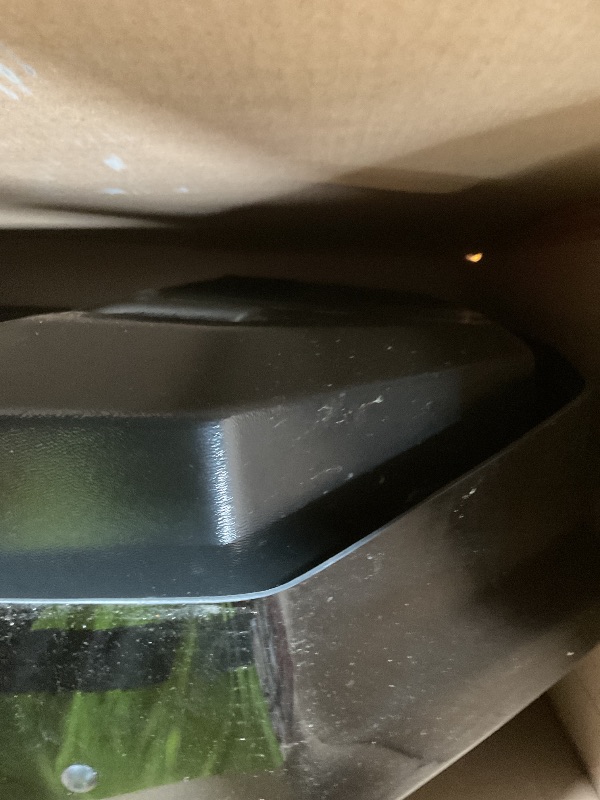 Photo 1 of ** scrapes/dirt**Thule Motion 3 XL