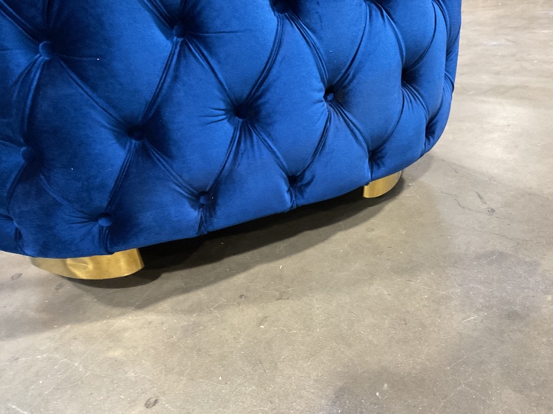 Photo 1 of ** dirt from transport and leg is dented. Missing two pillows**Mid Century Luxury Chesterfield style Velvet Living Room Couch in Navy Blue Couch,Fabric Sofa,Upholstered  Sofa ,Large Sofa with Square Arms for Living Room Office,Peacock Blue