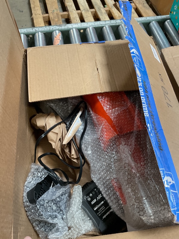 Photo 1 of ***POSSIBLY FOR PARTS/ UNTESTED*** MAXLANDER Leaf Blower Cordless, Electric Cordless Leaf Blower with 2pcs 3.0Ah Batteries and 1 Charger, 600CFM & 200MPH, and 5 Speed Mode, for Patio Cleaning, Lawn Care, Blowing Fallen Leaves and Dust