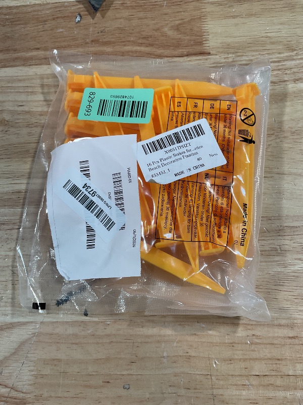 Photo 1 of 16 Pcs Plastic Stakes for Canopy Plastic Tent Stakes Heavy Duty Beach Tent Pegs Awning Camping Caravan Pegs Accessory Tents Peg Spike Hook for Outdoor Lawn Garden Beach Decoration Fixation