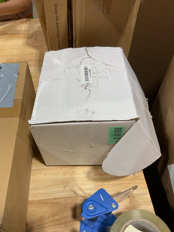 Photo 1 of **HAS DAMAGES/ POSSIBLY FOR PARTS*** Yutmatin 68329852AE 250AMP New Alternator Compatible with Ram 1500 3.0L 6.2L 2020-2024,Compatible with Ram 1500 TRX 2024, Replace# 68329852AA, 68329852AB, 68329852AC, 68329852AD, 68329852AH