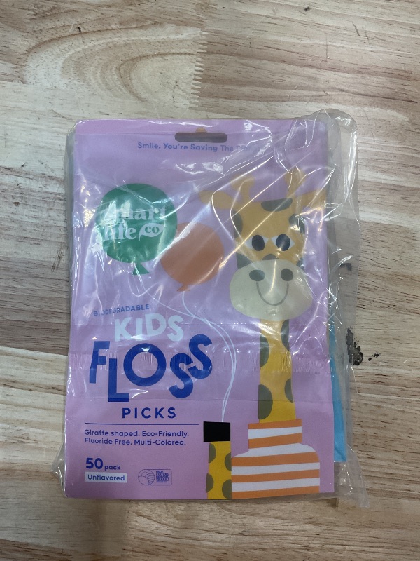 Photo 1 of **PRE-OPENED/ MISSING FLOSSERS** SmartLifeco Eco-Friendly Kids Flossers (200ct) - Dental Floss Picks for Children Made with Straw Wheat, Fluoride & PFA Free, Toothpick Flossing Sticks for Toddler Teeth, No Shred Thread, Unflavored