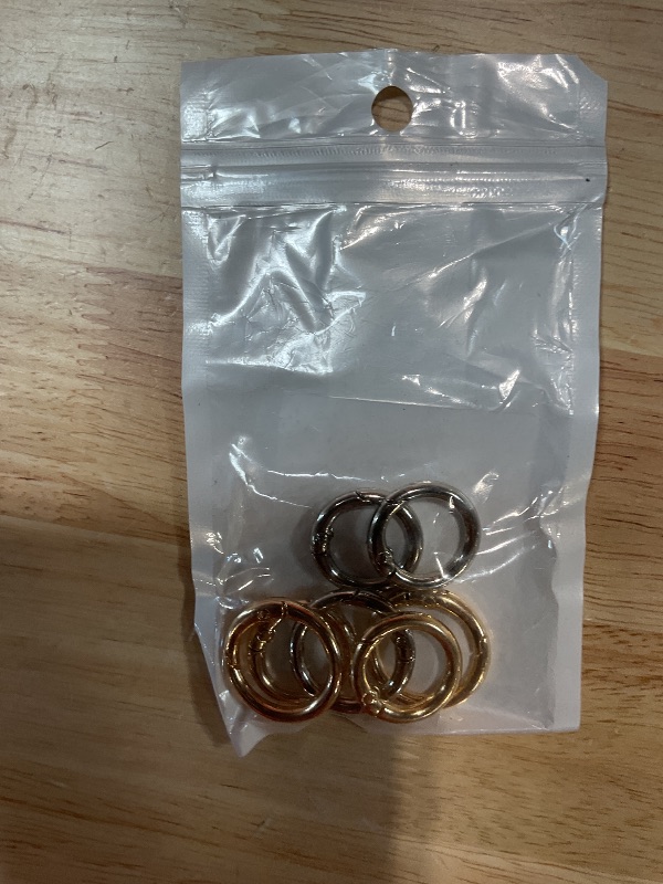 Photo 1 of 16pcs  Spring o Ring, Round Mini Metal Snap Clip Silver Gold Key Clips for Keychains Purse Rings Spring o Ring Clasp Carabiner for Straps Bag Handbag Keys Crafts