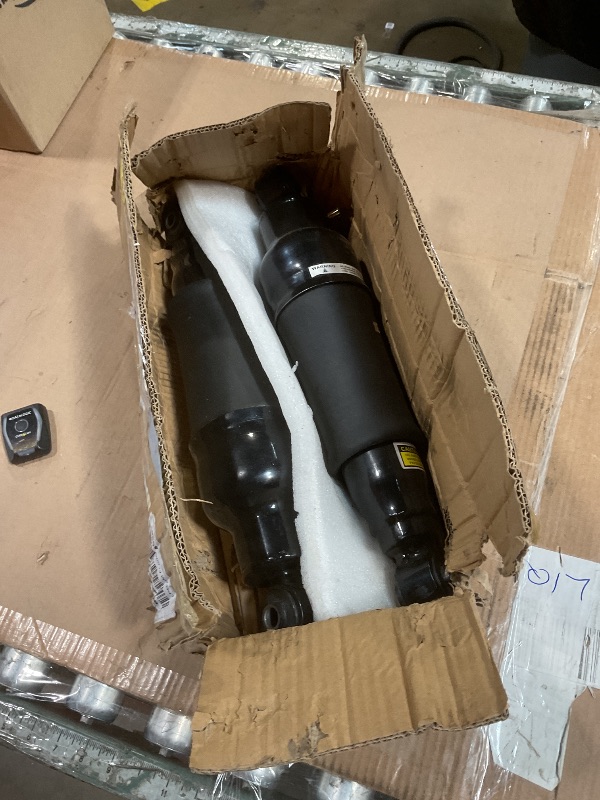 Photo 1 of **FOR PARTS ONLY/ DAMAGED*** Kalmaegee 2PCS Rear Air Suspension Shock Absorber Struts Compatible with Infiniti QX56 JA60 2004-2010, for Nissan Armada WA60 2005-2015 56200-ZC01A 56200-ZC01B 56200-ZQ20C 56200ZV60A 56200ZV50A