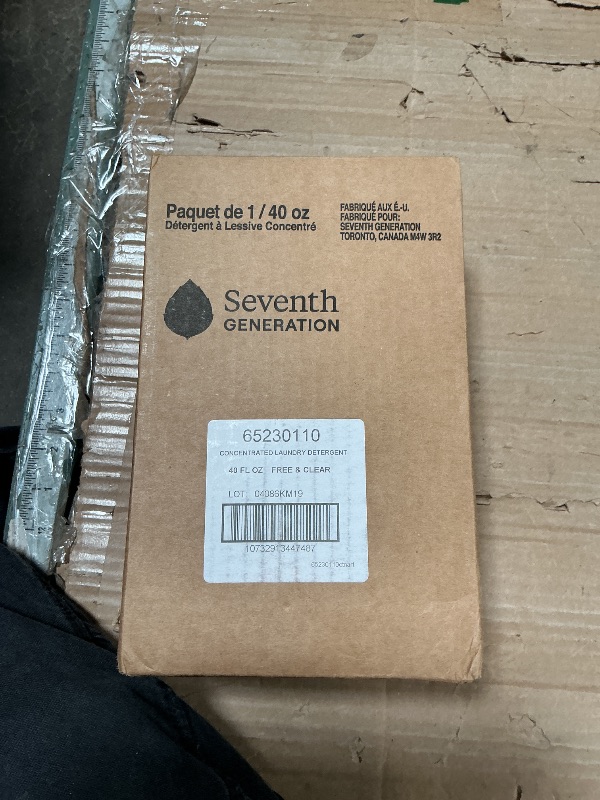 Photo 1 of ** PRE-USED/ 25% USED** Seventh Generation Concentrated Free & Clear Laundry Detergent, 40 oz, No Dyes or Fragrance, Sensitive Skin Liquid Laundry Soap Targets Stains and Everyday Messes With Biobased Formula