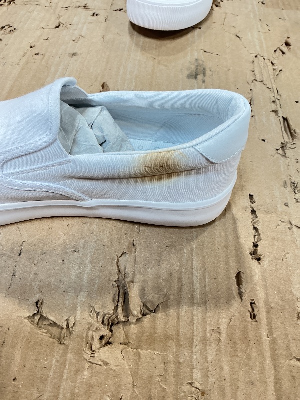 Photo 1 of **STAINS ON OUTSIDE OF SHOE**Lugz Womens Clipper Fashion Sneaker, White/White, 9.5 Wide US