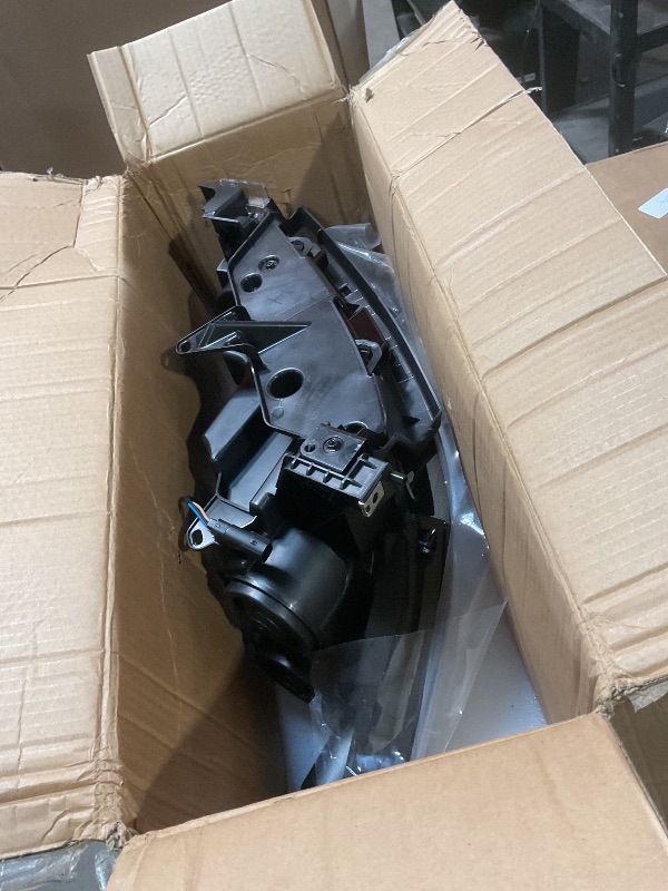 Photo 1 of ***DAMAGED***
VANPERT FO2502370C JL1Z13008J Halogen Headlight Compatible with Ford Expedition 2018-2021 Left Driver Side Headlamp With Bulbs Replace FO2502370