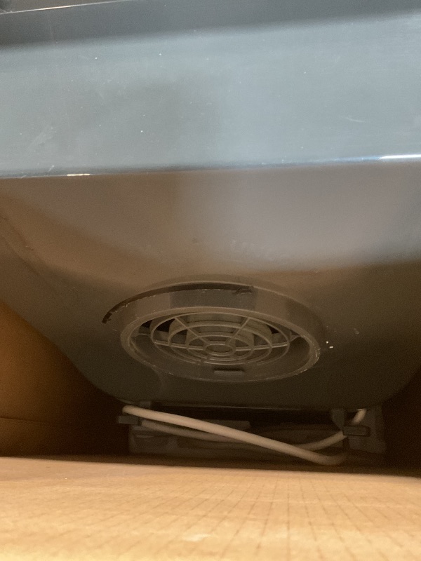 Photo 1 of ****RECOMENDED FOR PARTS/ POWERS ON / AIR DOESN'T COOL*** SereneLife Small Air Conditioner Portable 12,000 BTU with Built-in Dehumidifier - Portable AC Unit for Rooms up to 550 sq ft - Remote Control, Window Mount Exhaust Kit