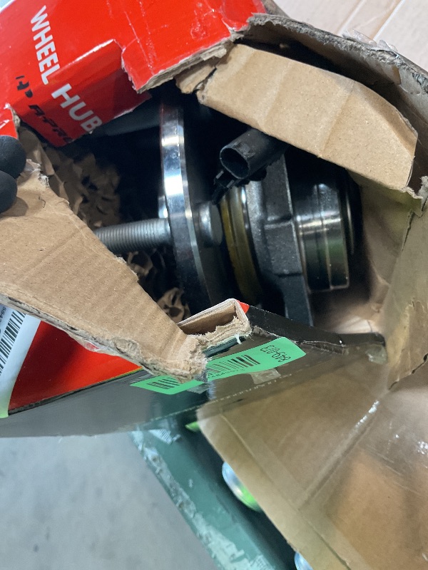 Photo 1 of ** minor scrape from transport **Detroit Axle - 4WD Front Wheel Bearing Hub for 2007-2013 Chevy Silverado 1500 GMC Sierra Yukon XL 1500 Tahoe Avalanche Cadillac Escalade ESV EXT, Wheel Hub Assembly and Bearing Replacement