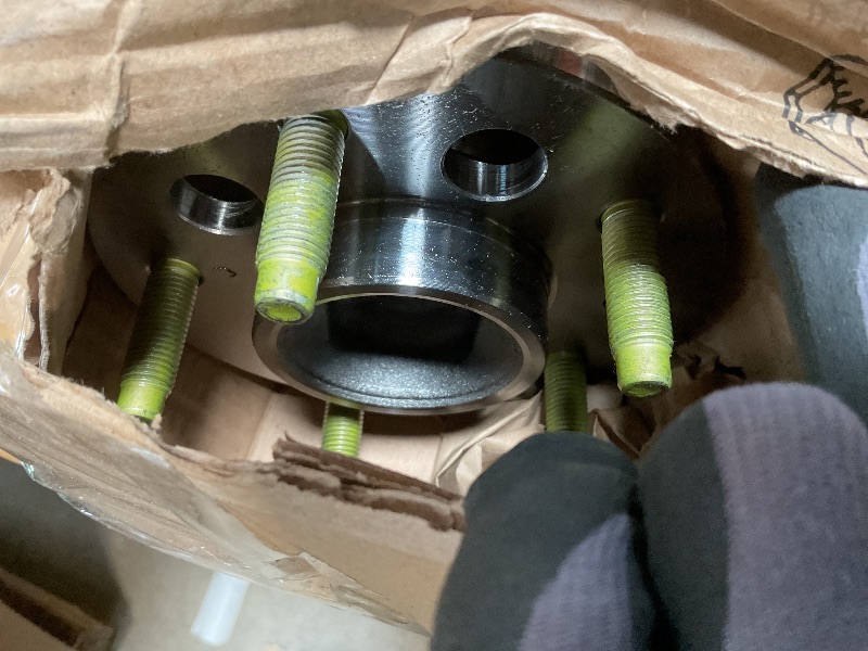 Photo 1 of **sensor is broken off**PAROD Front 515046 4WD Wheel Hub & Bearing Assembly Compatible with 2004-2005 Ford F-150 2004 F-150 Heritage 6Lugs w/ABS