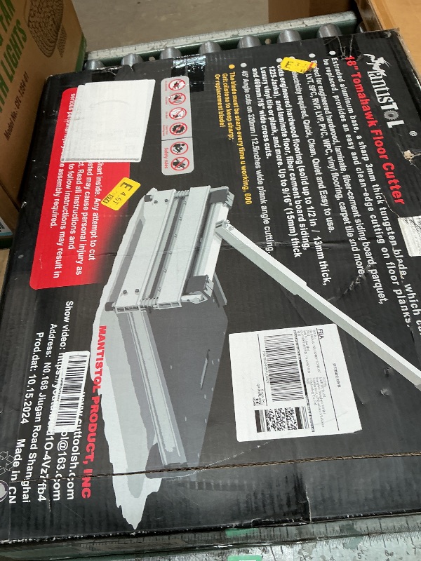 Photo 1 of 18" Heavy Duty Pro Laminate & Vinyl Floor Cutter, Professional Grade, Versatile, Strong, Full cuts up to 18" Wide and 11/16" (17mm) Thick and Watch The Demo!