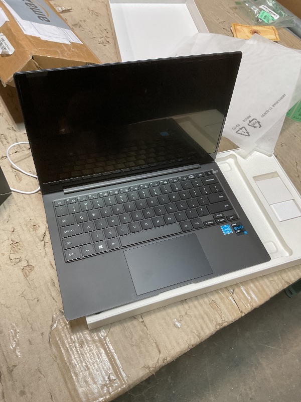 Photo 1 of ***FOR PARTS ONLY/ NON-FUNCTIONAL BATTERY WON'T STAY CHARGED/ SERIAL NUMBER IS NOT VALID FOR WARRANTY THROUGH SAMSUNG ( NO WARRANTY WITH NELLIS)**** Samsung Galaxy Book Pro Windows 11 Intel Evo Platform Laptop Computer 13.3" AMOLED Screen 11th Gen Intel C